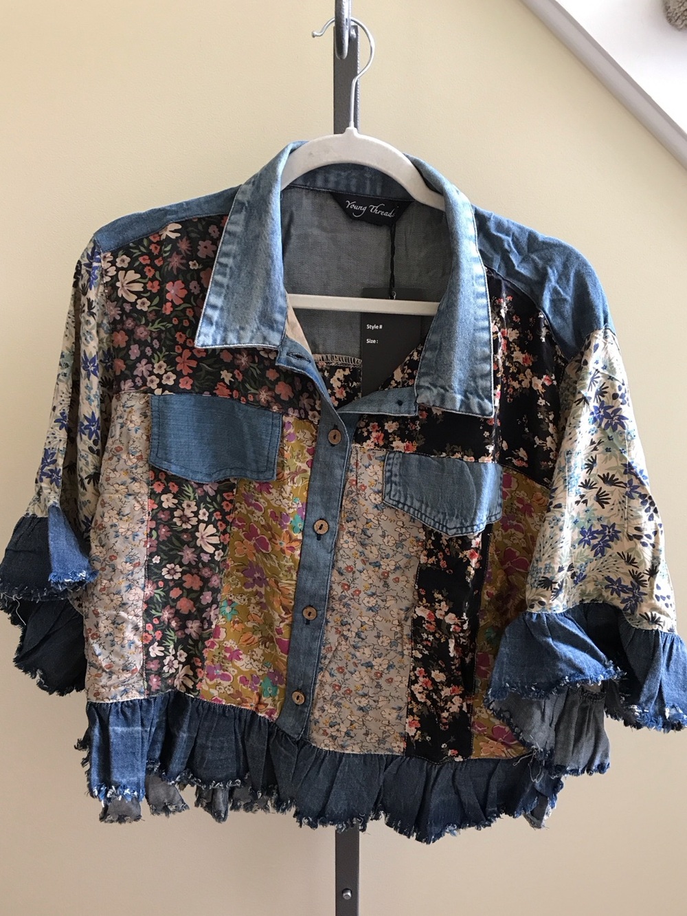 YOUNG THREADS NWT Top Denim Floral Boho Style Size Small XL